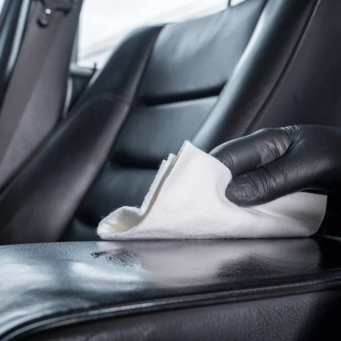 Solutie hidratare piele cu protectie UV Colourlock Leather Carer 1Lt